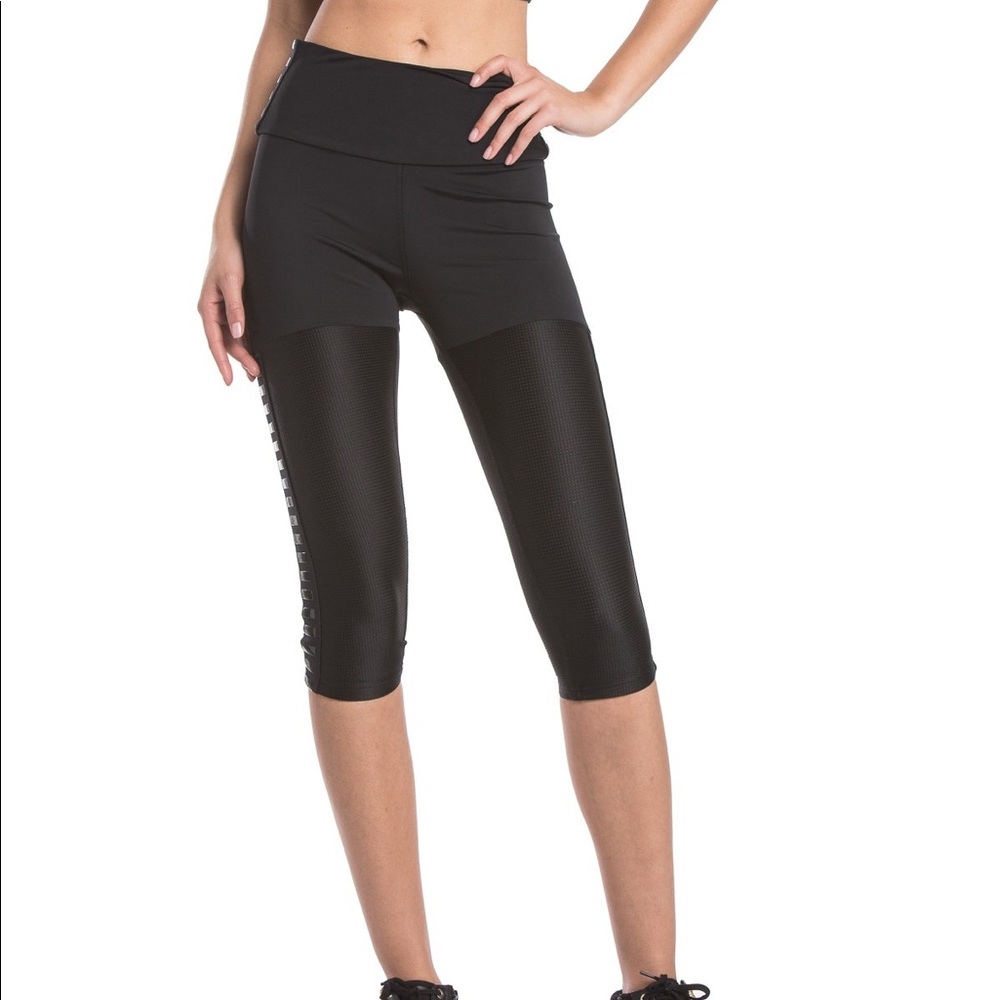 Lime and Vine - TOBI Silicone Stripe Capri Legging